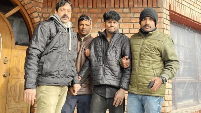 കുണ്ടറ ഇരട്ടക്കൊല കേസ് ; കേസിലെ പ്രതി അഖിലിനെ നാട്ടിലെത്തിച്ചു കുണ്ടറ ഇരട്ടക്കൊല കേസ് ; കേസിലെ പ്രതി അഖിലിനെ നാട്ടിലെത്തിച്ചു