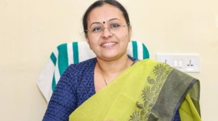 ആഗോളതലത്തിൽ വൈറൽ പനിയും ശ്വാസകോശ ഇൻഫെക്ഷനും സംബന്ധിച്ച വാർത്തകൾ : സംസ്ഥാനം സസൂക്ഷ്മം സ്ഥിതിഗതികൾ വിലയിരുത്തുന്നു : മന്ത്രി വീണാ ജോർജ് ആഗോളതലത്തിൽ വൈറൽ പനിയും ശ്വാസകോശ ഇൻഫെക്ഷനും സംബന്ധിച്ച വാർത്തകൾ : സംസ്ഥാനം സസൂക്ഷ്മം സ്ഥിതിഗതികൾ വിലയിരുത്തുന്നു : മന്ത്രി വീണാ ജോർജ്
