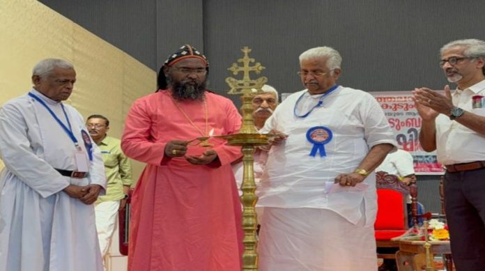 അടൂർ വടക്കേത്തലയ്ക്കൽ മഹാകുടുംബത്തിലെ നൂറ്റിപത്താം വാർഷികവും ക്രിസ്മസ്–പുതുവത്സര ആഘോഷവും സംഘടിപ്പിച്ചു അടൂർ വടക്കേത്തലയ്ക്കൽ മഹാകുടുംബത്തിലെ നൂറ്റിപത്താം വാർഷികവും ക്രിസ്മസ്–പുതുവത്സര ആഘോഷവും സംഘടിപ്പിച്ചു