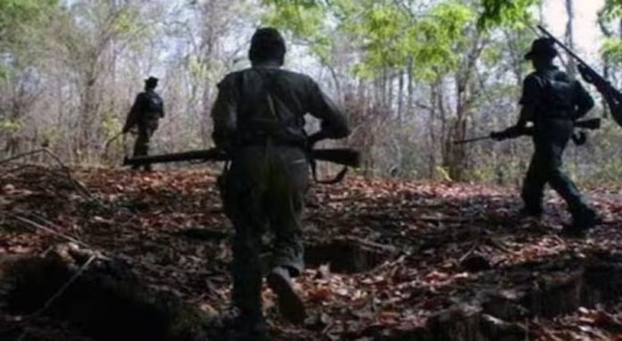 മാവോയിസ്റ്റ് ആക്രമണം ; ഒന്പത് സൈനികര്ക്ക് വീരമൃത്യു മാവോയിസ്റ്റ് ആക്രമണം ; ഒന്പത് സൈനികര്ക്ക് വീരമൃത്യു