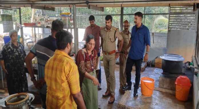 പുതുവത്സര വിപണിയില് 1340 ഭക്ഷ്യ സുരക്ഷാ പരിശോധനകള് നടത്തി ; മാനദണ്ഡങ്ങള് പാലിക്കാത്ത 21 സ്ഥാപനങ്ങളുടെ പ്രവര്ത്തനം നിര്ത്തിവയ്പ്പിച്ചു പുതുവത്സര വിപണിയില് 1340 ഭക്ഷ്യ സുരക്ഷാ പരിശോധനകള് നടത്തി ; മാനദണ്ഡങ്ങള് പാലിക്കാത്ത 21 സ്ഥാപനങ്ങളുടെ പ്രവര്ത്തനം നിര്ത്തിവയ്പ്പിച്ചു
