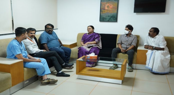 ഉമാ തോമസ് എംഎല്എ: വേഗത്തില് തന്നെ ആരോഗ്യം വീണ്ടെടുക്കും ; മന്ത്രി വീണാ ജോര്ജ് ആശുപത്രി സന്ദര്ശിച്ചു ഉമാ തോമസ് എംഎല്എ: വേഗത്തില് തന്നെ ആരോഗ്യം വീണ്ടെടുക്കും ; മന്ത്രി വീണാ ജോര്ജ് ആശുപത്രി സന്ദര്ശിച്ചു