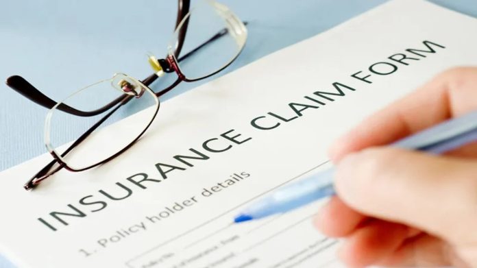 ഇന്ഷുറന്സ് പണം തട്ടാനായി സ്വന്തം കണ്ണിന് പരിക്കേല്പ്പിച്ച് 52കാരൻ ഇന്ഷുറന്സ് പണം തട്ടാനായി സ്വന്തം കണ്ണിന് പരിക്കേല്പ്പിച്ച് 52കാരൻ