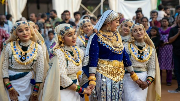 സംസ്ഥാന സ്കൂൾ കലോത്സവത്തിൽ കലാ കിരീടമണിഞ്ഞ് തൃശ്ശൂർ സംസ്ഥാന സ്കൂൾ കലോത്സവത്തിൽ കലാ കിരീടമണിഞ്ഞ് തൃശ്ശൂർ