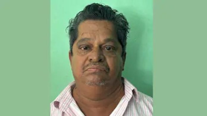 കടയില് സാധനം വാങ്ങാൻ വന്ന സ്കൂള് വിദ്യാര്ഥിനിയോട് മോശമായി പെരുമാറി ; 60കാരന് അറസ്റ്റില് കടയില് സാധനം വാങ്ങാൻ വന്ന സ്കൂള് വിദ്യാര്ഥിനിയോട് മോശമായി പെരുമാറി ; 60കാരന് അറസ്റ്റില്