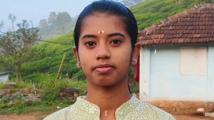 വയനാട്ടില് ബിരുദ വിദ്യാര്ഥിനി ജീവനൊടുക്കിയ നിലയില് വയനാട്ടില് ബിരുദ വിദ്യാര്ഥിനി ജീവനൊടുക്കിയ നിലയില്