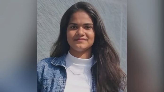 പീച്ചി ഡാം അപകടത്തില് മരണം രണ്ടായി ; ചികിത്സയിലിരുന്ന ഒരു വിദ്യാര്ത്ഥിനി കൂടി മരിച്ചു പീച്ചി ഡാം അപകടത്തില് മരണം രണ്ടായി ; ചികിത്സയിലിരുന്ന ഒരു വിദ്യാര്ത്ഥിനി കൂടി മരിച്ചു