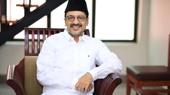 സാദിഖലി ശിഹാബ് തങ്ങളെക്കുറിച്ചുള്ള പ്രസംഗത്തിലെ പരാമര്ശം ; ഖേദം പ്രകടിപ്പിച്ച് സമസ്ത നേതാക്കള് സാദിഖലി ശിഹാബ് തങ്ങളെക്കുറിച്ചുള്ള പ്രസംഗത്തിലെ പരാമര്ശം ; ഖേദം പ്രകടിപ്പിച്ച് സമസ്ത നേതാക്കള്