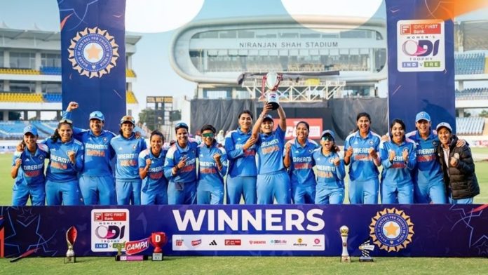 റെക്കോര്ഡുകളുടെ പെരുമഴ ; ചരിത്രം കുറിച്ച് ഇന്ത്യൻ വനിതകൾ റെക്കോര്ഡുകളുടെ പെരുമഴ ; ചരിത്രം കുറിച്ച് ഇന്ത്യൻ വനിതകൾ