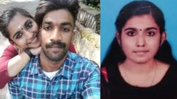 പാറശ്ശാല ഷാരോൺ വധക്കേസ് ; ഗ്രീഷ്മ കുറ്റക്കാരിയെന്ന് കോടതി ; ശിക്ഷാവിധി നാളെ പാറശ്ശാല ഷാരോൺ വധക്കേസ് ; ഗ്രീഷ്മ കുറ്റക്കാരിയെന്ന് കോടതി ; ശിക്ഷാവിധി നാളെ