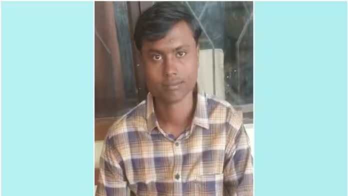 അഞ്ച് വയസ്സുകാരനെ വെട്ടിക്കൊലപ്പെടുത്തി, അമ്മയെ വെട്ടിപ്പരിക്കേൽപ്പിച്ചു ; 19കാരന് ജീവപര്യന്തം വിധിച്ച് കോടതി അഞ്ച് വയസ്സുകാരനെ വെട്ടിക്കൊലപ്പെടുത്തി, അമ്മയെ വെട്ടിപ്പരിക്കേൽപ്പിച്ചു ; 19കാരന് ജീവപര്യന്തം വിധിച്ച് കോടതി