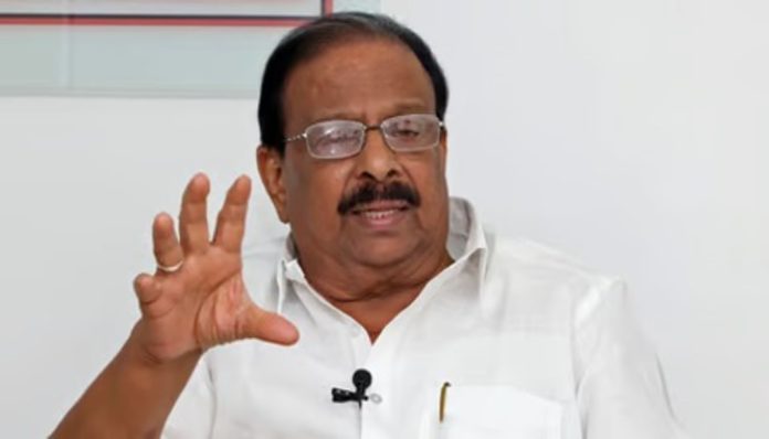 എല്ലാ വകുപ്പിലും മുഖ്യമന്ത്രി കയ്യിട്ടുവാരുന്നു, മദ്യഫാക്ടറി നിലംതൊടാന് അനുവദിക്കില്ലെന്ന് കെ സുധാകരന് എംപി എല്ലാ വകുപ്പിലും മുഖ്യമന്ത്രി കയ്യിട്ടുവാരുന്നു, മദ്യഫാക്ടറി നിലംതൊടാന് അനുവദിക്കില്ലെന്ന് കെ സുധാകരന് എംപി