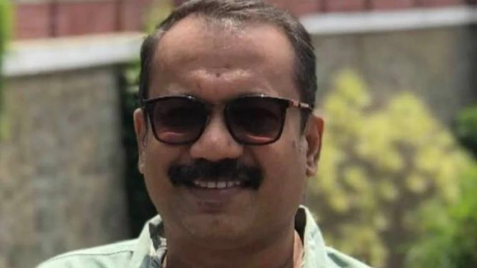 ഷാഫിയുടെ ആരോഗ്യനില മാറ്റമില്ല, ശസ്ത്രക്രിയ നടത്തി : ബി. ഉണ്ണികൃഷ്ണന് ഷാഫിയുടെ ആരോഗ്യനില മാറ്റമില്ല, ശസ്ത്രക്രിയ നടത്തി : ബി. ഉണ്ണികൃഷ്ണന്
