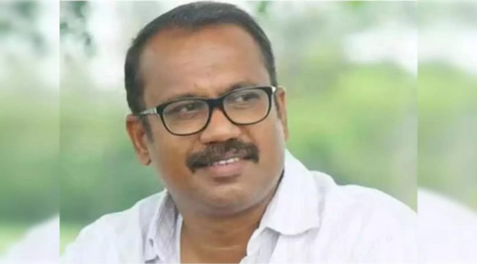 അന്ത്യാഞ്ജലി അര്പ്പിച്ച് ആയിരങ്ങൾ ; പ്രിയ സംവിധായകൻ ഷാഫിക്ക് വിട നല്കി കേരളം അന്ത്യാഞ്ജലി അര്പ്പിച്ച് ആയിരങ്ങൾ ; പ്രിയ സംവിധായകൻ ഷാഫിക്ക് വിട നല്കി കേരളം
