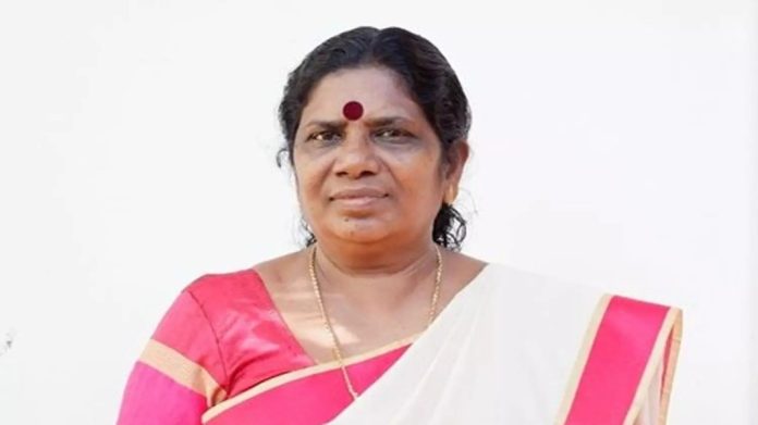 പക്ഷിപ്പനി : കർഷകർക്കുള്ള നഷ്ടപരിഹാര തുക അടുത്തയാഴ്ച വിതരണംചെയ്യും : മന്ത്രി.ജെ ചിഞ്ചുറാണി പക്ഷിപ്പനി : കർഷകർക്കുള്ള നഷ്ടപരിഹാര തുക അടുത്തയാഴ്ച വിതരണംചെയ്യും : മന്ത്രി.ജെ ചിഞ്ചുറാണി