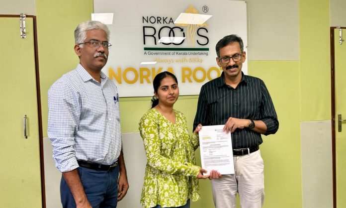 ട്രിപ്പിള് വിന് പദ്ധതി: നഴ്സുമാര്ക്ക് വര്ക്ക് പെര്മിറ്റ് കൈമാറി ട്രിപ്പിള് വിന് പദ്ധതി: നഴ്സുമാര്ക്ക് വര്ക്ക് പെര്മിറ്റ് കൈമാറി