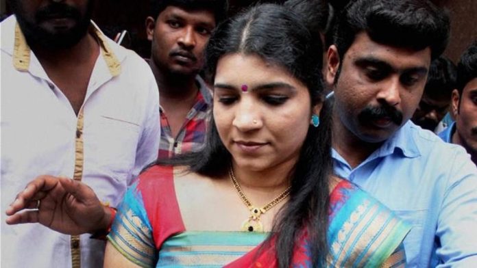 സോളാര് തട്ടിപ്പ് കേസ് ; സരിത എസ്. നായര് ഉള്പ്പെടെ മൂന്ന് പേരെ വെറുതെവിട്ടു സോളാര് തട്ടിപ്പ് കേസ് ; സരിത എസ്. നായര് ഉള്പ്പെടെ മൂന്ന് പേരെ വെറുതെവിട്ടു