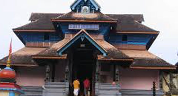 ആറന്മുള പാർഥസാരഥിക്ഷേത്രത്തില് ഗരുഡവാഹനത്തിൽ എഴുന്നള്ളത്ത് ഇന്ന് ആറന്മുള പാർഥസാരഥിക്ഷേത്രത്തില് ഗരുഡവാഹനത്തിൽ എഴുന്നള്ളത്ത് ഇന്ന്