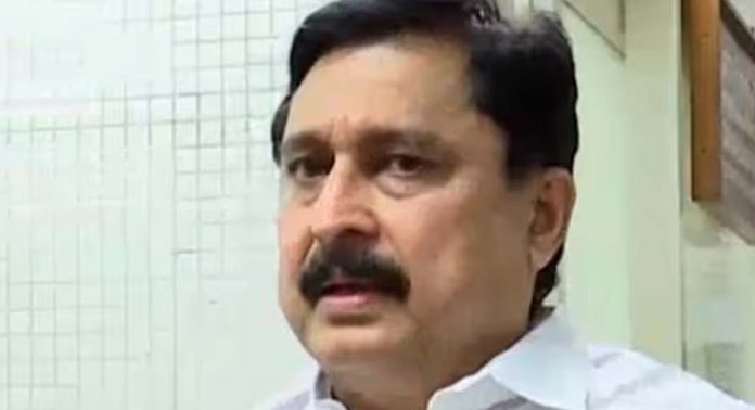തെരഞ്ഞെടുപ്പ് പ്രചാരണത്തിനിടെ പാകിസ്താന് പരാമർശം നടത്തി മന്ത്രി വി.അബ്ദുറഹ്മാന് തെരഞ്ഞെടുപ്പ് പ്രചാരണത്തിനിടെ പാകിസ്താന് പരാമർശം നടത്തി മന്ത്രി വി.അബ്ദുറഹ്മാന്