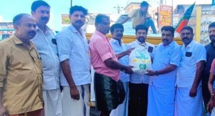 നാഷണൽ കോർപറേറ്റീവ് കൺസ്യൂമേഴ്സ് ഫെഡറേഷൻ കൃഷി മന്ത്രാലയത്തിന് കീഴിലുള നാഫെഡ് വഴി ഭാരത് അരി അടൂരിൽ വിതരണം ചെയ്തു നാഷണൽ കോർപറേറ്റീവ് കൺസ്യൂമേഴ്സ് ഫെഡറേഷൻ കൃഷി മന്ത്രാലയത്തിന് കീഴിലുള നാഫെഡ് വഴി ഭാരത് അരി അടൂരിൽ വിതരണം ചെയ്തു