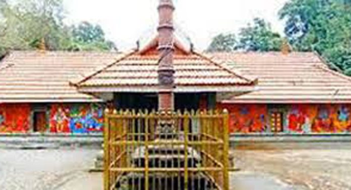 അടൂർ പാർഥസാരഥിക്ഷേത്രത്തിലെ ഉത്സവത്തിന് ഇന്ന് കൊടിയേറും അടൂർ പാർഥസാരഥിക്ഷേത്രത്തിലെ ഉത്സവത്തിന് ഇന്ന് കൊടിയേറും