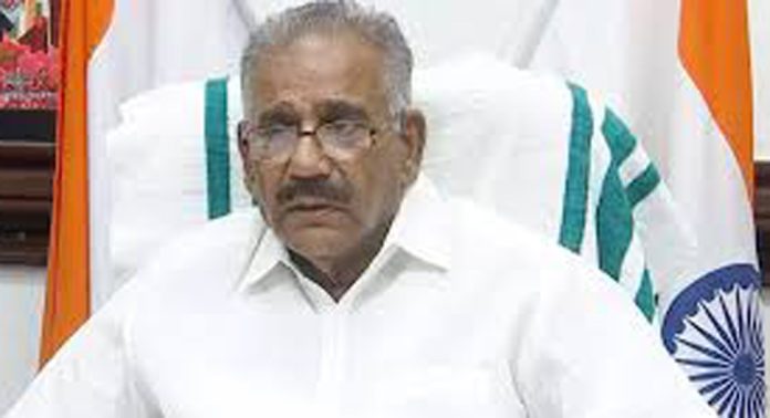 നരഭോജിക്കടുവയെ കണ്ടെത്താനുള്ള ദൗത്യത്തിൽ പങ്കെടുത്ത വനംവകുപ്പ് ഉദ്യോഗസ്ഥരെ അഭിനന്ദിച്ച് മന്ത്രി എ കെ ശശീന്ദ്രൻ നരഭോജിക്കടുവയെ കണ്ടെത്താനുള്ള ദൗത്യത്തിൽ പങ്കെടുത്ത വനംവകുപ്പ് ഉദ്യോഗസ്ഥരെ അഭിനന്ദിച്ച് മന്ത്രി എ കെ ശശീന്ദ്രൻ