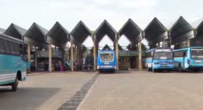 സ്വകാര്യ ബസുകളിലെ ഡ്രൈവര്, കണ്ടക്ടര്മാര്ക്ക് പോലീസ് ക്ലിയറന്സ് സര്ട്ടിഫിക്കറ്റ് നിര്ബന്ധം സ്വകാര്യ ബസുകളിലെ ഡ്രൈവര്, കണ്ടക്ടര്മാര്ക്ക് പോലീസ് ക്ലിയറന്സ് സര്ട്ടിഫിക്കറ്റ് നിര്ബന്ധം