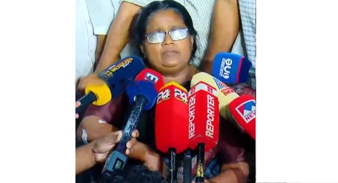കൂത്താട്ടുകുളം നഗരസഭയിലെ അവിശ്വാസ പ്രമേയത്തിനിടെ തന്നെ സിപിഎം തട്ടിക്കൊണ്ടുപോവുകയായിരുന്നെന്ന് കല രാജു കൂത്താട്ടുകുളം നഗരസഭയിലെ അവിശ്വാസ പ്രമേയത്തിനിടെ തന്നെ സിപിഎം തട്ടിക്കൊണ്ടുപോവുകയായിരുന്നെന്ന് കല രാജു