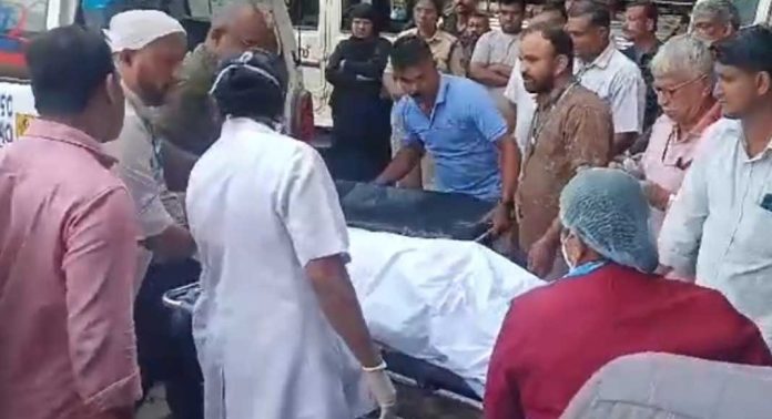 തിക്കോടിയിൽ 4 പേർ തിരയിൽപെട്ട് മരിച്ച സംഭവത്തിൽ ദുരന്തത്തിന്റെ ഞെട്ടൽ വിട്ടുമാറാതെ ജിൻസി തിക്കോടിയിൽ 4 പേർ തിരയിൽപെട്ട് മരിച്ച സംഭവത്തിൽ ദുരന്തത്തിന്റെ ഞെട്ടൽ വിട്ടുമാറാതെ ജിൻസി
