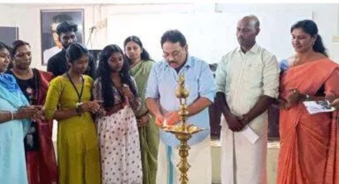 ശ്രീനാരായണ കോളേജ് യൂണിയന്റെ പ്രഥമ ഫിലിം ഫെസ്റ്റ് ഉദ്ഘാടനം ചെയ്തു ശ്രീനാരായണ കോളേജ് യൂണിയന്റെ പ്രഥമ ഫിലിം ഫെസ്റ്റ് ഉദ്ഘാടനം ചെയ്തു