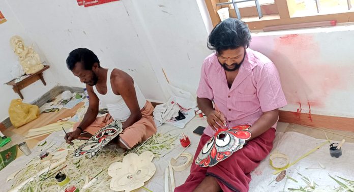 ആവേശം വിതച്ചു കോലങ്ങൾ എത്തിത്തുടങ്ങി – ഇന്ന് കോട്ടാങ്ങൽ കരയുടെ ഗണപതി കോലം.. ആവേശം വിതച്ചു കോലങ്ങൾ എത്തിത്തുടങ്ങി – ഇന്ന് കോട്ടാങ്ങൽ കരയുടെ ഗണപതി കോലം..