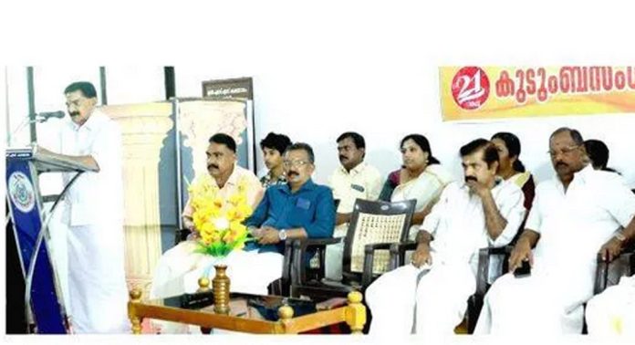 വന്മഴി എൻ.എസ്എസ് കരയോഗത്തിന്റെ കുടുംബസംഗമം നടന്നു വന്മഴി എൻ.എസ്എസ് കരയോഗത്തിന്റെ കുടുംബസംഗമം നടന്നു
