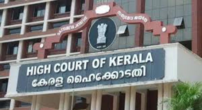 വിനാശകാലേ വിപരീത ബുദ്ധി, അകത്തു കിടന്നാല് മനസിലാകും ; ദേവസ്വം ഓഫീസറോട് ഹൈക്കോടതി വിനാശകാലേ വിപരീത ബുദ്ധി, അകത്തു കിടന്നാല് മനസിലാകും ; ദേവസ്വം ഓഫീസറോട് ഹൈക്കോടതി