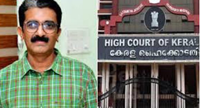 നവീൻ ബാബുവിന്റെ മരണത്തിൽ സിബിഐ അന്വേഷണം ആവശ്യപെട്ടുളള കുടുംബത്തിന്റെ ഹർജി ഹൈക്കോടതി തള്ളി നവീൻ ബാബുവിന്റെ മരണത്തിൽ സിബിഐ അന്വേഷണം ആവശ്യപെട്ടുളള കുടുംബത്തിന്റെ ഹർജി ഹൈക്കോടതി തള്ളി