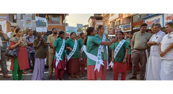 വലിച്ചെറിയൽ വിരുദ്ധ വാരാചരണം സമാപിച്ചു വലിച്ചെറിയൽ വിരുദ്ധ വാരാചരണം സമാപിച്ചു