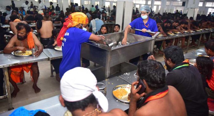 മകരവിളക്ക് ; പാണ്ടിത്താവളത്തിലും അന്നദാന വിതരണത്തിന് സൗകര്യം മകരവിളക്ക് ; പാണ്ടിത്താവളത്തിലും അന്നദാന വിതരണത്തിന് സൗകര്യം