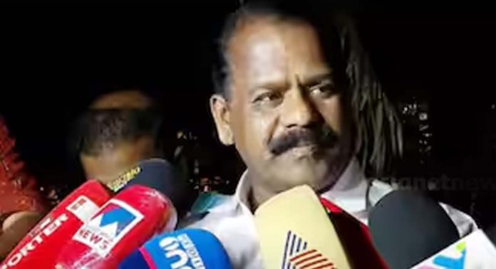 ഐ സി ബാലകൃഷ്ണൻ എംഎൽഎയെ അറസ്റ്റ് ചെയ്ത് ജാമ്യത്തിൽ വിട്ടയച്ചു ഐ സി ബാലകൃഷ്ണൻ എംഎൽഎയെ അറസ്റ്റ് ചെയ്ത് ജാമ്യത്തിൽ വിട്ടയച്ചു
