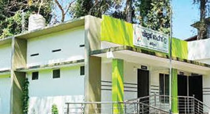 കടപ്ര സ്മാർട് വില്ലേജ് ഓഫിസിന്റെ നിർമാണം പൂർത്തിയായിട്ട് മാസങ്ങള് ; ഉദ്ഘാടനത്തിന് മന്ത്രിക്ക് സമയമില്ല കടപ്ര സ്മാർട് വില്ലേജ് ഓഫിസിന്റെ നിർമാണം പൂർത്തിയായിട്ട് മാസങ്ങള് ; ഉദ്ഘാടനത്തിന് മന്ത്രിക്ക് സമയമില്ല