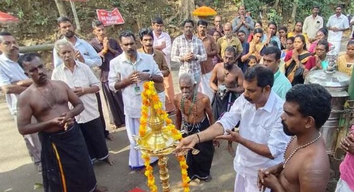 കൊക്കാത്തോട് ഗോപാലൻ ആശാന്റെ ഏഴാമത് അനുസ്മരണം നടന്നു കൊക്കാത്തോട് ഗോപാലൻ ആശാന്റെ ഏഴാമത് അനുസ്മരണം നടന്നു