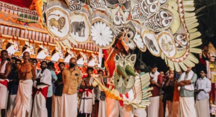 കോട്ടാങ്ങൽ ഭദ്രകാളി ക്ഷേത്രത്തിലെ എട്ടു പടയണിക്ക് തുടക്കം കുറിച്ച് ക്ഷേത്രത്തിൽ ഇന്ന് ചൂട്ടു വെക്കും കോട്ടാങ്ങൽ ഭദ്രകാളി ക്ഷേത്രത്തിലെ എട്ടു പടയണിക്ക് തുടക്കം കുറിച്ച് ക്ഷേത്രത്തിൽ ഇന്ന് ചൂട്ടു വെക്കും