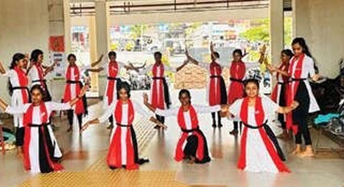 അട്ടച്ചാക്കൽ സെയ്ന്റ് ജോർജ് വൊക്കേഷണൽ ഹയർ സെക്കൻഡറി വിഭാഗം എൻ.എസ്.എസ്. യൂണിറ്റിന്റെ സപ്തദിന സഹവാസ ക്യാമ്പ് കുമ്പഴ വടക്ക് എസ്.എൻ.വി.യു.പി. സ്കൂളിൽ നടന്നു അട്ടച്ചാക്കൽ സെയ്ന്റ് ജോർജ് വൊക്കേഷണൽ ഹയർ സെക്കൻഡറി വിഭാഗം എൻ.എസ്.എസ്. യൂണിറ്റിന്റെ സപ്തദിന സഹവാസ ക്യാമ്പ് കുമ്പഴ വടക്ക് എസ്.എൻ.വി.യു.പി. സ്കൂളിൽ നടന്നു