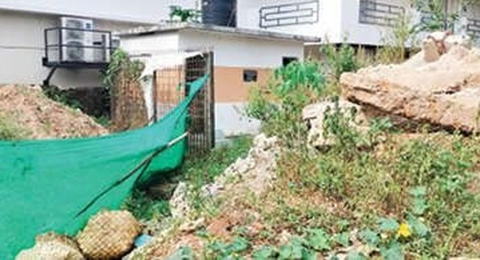 എങ്ങുമെത്താതെ കൂടല് മാര്ക്കറ്റിലെ ആധുനിക മത്സ്യമാർക്കറ്റ് നിര്മ്മാണം എങ്ങുമെത്താതെ കൂടല് മാര്ക്കറ്റിലെ ആധുനിക മത്സ്യമാർക്കറ്റ് നിര്മ്മാണം