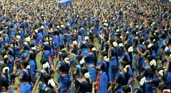 എംഎൽഎ സ്റ്റേജിൽ നിന്ന് വീണ് പരിക്കേറ്റ കേസിൽ മൃദംഗ വിഷൻ്റെ ബാങ്ക് അക്കൗണ്ട് മരവിപ്പിച്ചു എംഎൽഎ സ്റ്റേജിൽ നിന്ന് വീണ് പരിക്കേറ്റ കേസിൽ മൃദംഗ വിഷൻ്റെ ബാങ്ക് അക്കൗണ്ട് മരവിപ്പിച്ചു