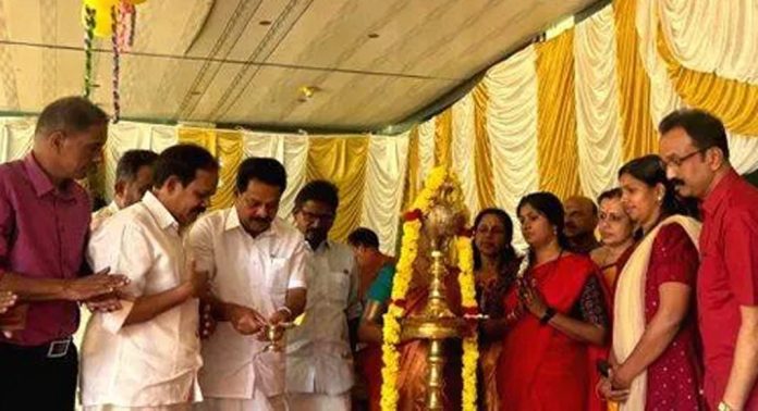മുട്ടത്തുകോണം എസ്.എൻ.ഡി.പി ഹയർ സെക്കൻഡറി സ്കൂള് വാര്ഷികാഘോഷം നടന്നു മുട്ടത്തുകോണം എസ്.എൻ.ഡി.പി ഹയർ സെക്കൻഡറി സ്കൂള് വാര്ഷികാഘോഷം നടന്നു