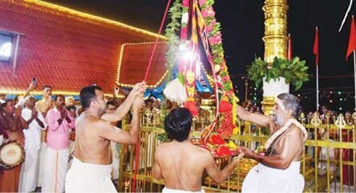പന്തളം മഹാദേവർക്ഷേത്രത്തിലെ ഉത്സവത്തിന് കൊടിയേറി പന്തളം മഹാദേവർക്ഷേത്രത്തിലെ ഉത്സവത്തിന് കൊടിയേറി