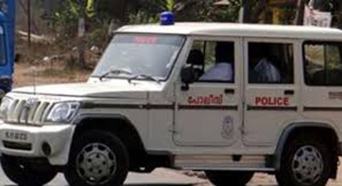 കോഴഞ്ചേരിയില് പെട്ടിക്കടയിൽ മോഷണം കോഴഞ്ചേരിയില് പെട്ടിക്കടയിൽ മോഷണം