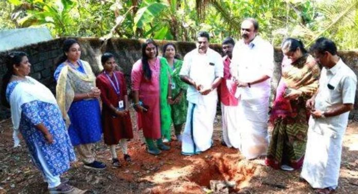 പുറമറ്റം ഗ്രാമ പഞ്ചായത്തിലെ അങ്കണവാടിയുടെ കെട്ടിട നിർമാണത്തിനുള്ള കല്ലിടീൽ കർമ്മം നടന്നു പുറമറ്റം ഗ്രാമ പഞ്ചായത്തിലെ അങ്കണവാടിയുടെ കെട്ടിട നിർമാണത്തിനുള്ള കല്ലിടീൽ കർമ്മം നടന്നു