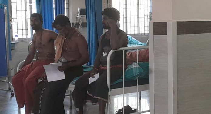 നിലയ്ക്കൽ – കുമളി റോഡിൽ ശബരിമല അയ്യപ്പ ഭക്തർ സഞ്ചരിച്ച വാഹനം അപകടത്തിൽ പെട്ട് ഏഴ് പേർക്ക് പരിക്ക് നിലയ്ക്കൽ – കുമളി റോഡിൽ ശബരിമല അയ്യപ്പ ഭക്തർ സഞ്ചരിച്ച വാഹനം അപകടത്തിൽ പെട്ട് ഏഴ് പേർക്ക് പരിക്ക്