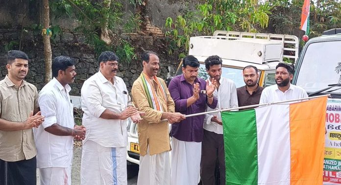 മകരവിളക്ക് ; അയ്യപ്പഭക്തർക്ക് ആശ്വാസമായി ദേശീയ അസംഘടിത തൊഴിലാളി കോൺഗ്രസിൻ്റെ ഭക്ഷണ വണ്ടി മകരവിളക്ക് ; അയ്യപ്പഭക്തർക്ക് ആശ്വാസമായി ദേശീയ അസംഘടിത തൊഴിലാളി കോൺഗ്രസിൻ്റെ ഭക്ഷണ വണ്ടി
