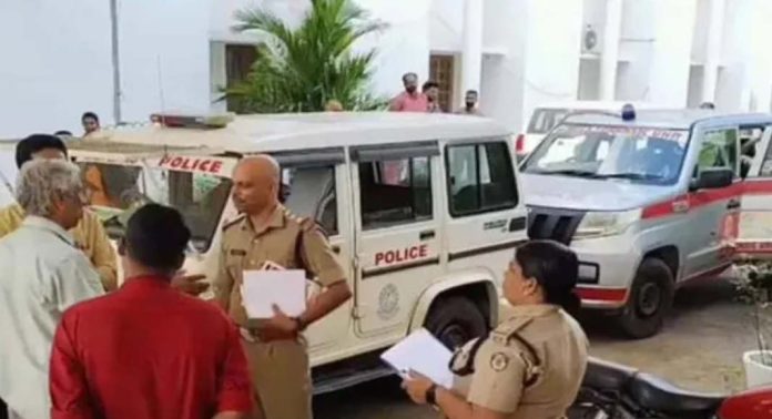 എഞ്ചിനീയറിംഗ് കോളേജിൽ കത്തിക്കരിഞ്ഞ മൃതദേഹം കണ്ടെത്തിയ സംഭവം ; കൂടുതൽ തെളിവുകൾ പുറത്ത് എഞ്ചിനീയറിംഗ് കോളേജിൽ കത്തിക്കരിഞ്ഞ മൃതദേഹം കണ്ടെത്തിയ സംഭവം ; കൂടുതൽ തെളിവുകൾ പുറത്ത്